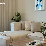 Higuest - Elegant 1Br Oasis In La Mer