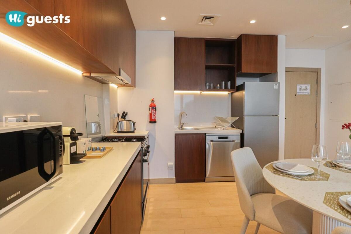 Higuest - Elegant 1br Oasis In La
